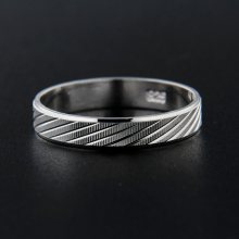 Stříbrný prsten 13838