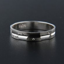 Stříbrný prsten 13846