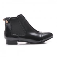 Perfektní černé kotníčkové boty s elastickými vsadkami