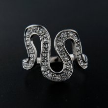Stříbrný prsten 14289