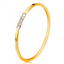 Prsten ve žlutém 14K zlatě - linie čirých zirkonků, tenká lesklá ramena GG188.01/11
