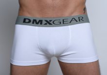 DMXGEAR pánské bílé boxerky s krátkou nohavičkou Essential Boxer s šedou gumou v pase