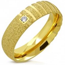 Prsten zlaté barvy z oceli - pískovaný povrch, matné pruhy, zirkon, 6 mm J03.18