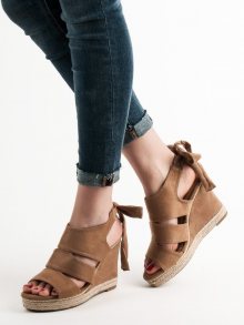 Moderní  sandály dámské hnědé na klínku