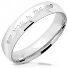 Prsten stříbrné barvy z oceli - nápis \"you & me\", srdíčka, 5 mm J04.16
