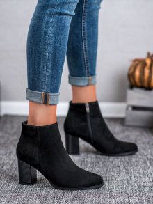 Designové dámské černé  kotníčkové boty na širokém podpatku