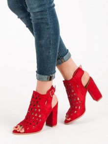 Pěkné červené  sandály dámské na širokém podpatku