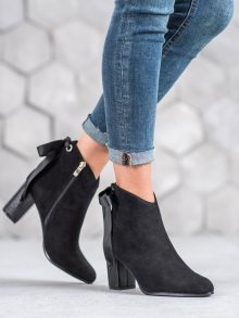 Komfortní dámské  kotníčkové boty černé na širokém podpatku
