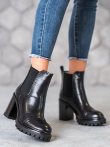 Luxusní černé dámské  kotníčkové boty na širokém podpatku