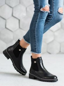 Jedinečné dámské černé  kotníčkové boty na plochém podpatku