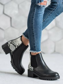 Krásné černé  kotníčkové boty dámské na širokém podpatku