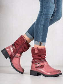 Zajímavé  kotníčkové boty červené dámské na plochém podpatku