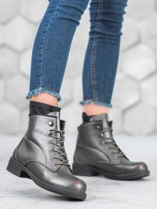 Pěkné šedo-stříbrné  kotníčkové boty dámské na plochém podpatku