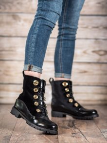 Zajímavé dámské černé  kotníčkové boty na plochém podpatku