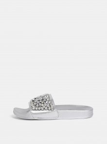 Dámské pantofle ve stříbrné barvě s aplikací Haily´s Alisa