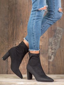 Výborné  kotníčkové boty dámské černé na širokém podpatku