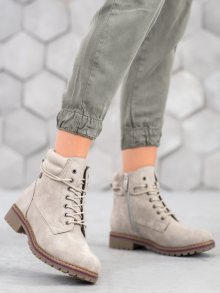 Moderní šedo-stříbrné dámské  kotníčkové boty na plochém podpatku
