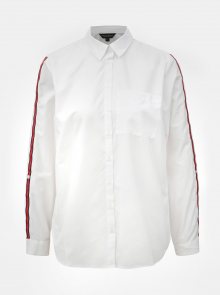 Bílá košile s náprsní kapsou a červenými pruhy na rukávech Dorothy Perkins