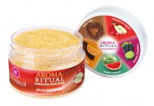 Dermacol Hřejivý tělový peeling jablko a skořice Aroma Ritual 200 g