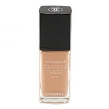 Chanel Make-up pro mladší a odpočatý vzhled Vitalumiére (Satin Smoothing Fluid Make-up SPF 15) 30 ml 20 Clair