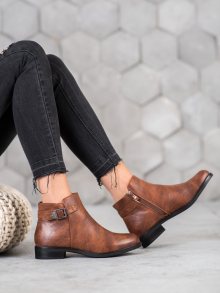 Zajímavé  kotníčkové boty dámské hnědé na plochém podpatku