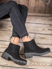 Pohodlné dámské  kotníčkové boty černé na širokém podpatku