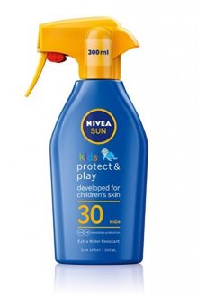 Nivea Dětský sprej na opalování SPF 30 (Protect & Care Sun Spray) 300 ml