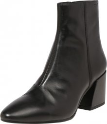 VAGABOND SHOEMAKERS Nízké kozačky \'Olivia\' černá