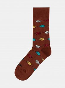 Hnědé vzorované ponožky Fusakle Listy tmavé