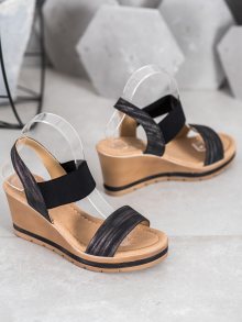 Komfortní černé  sandály dámské na klínku