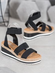 Výborné dámské  sandály černé na klínku