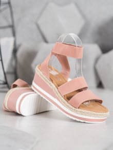 Trendy dámské růžové  sandály na klínku