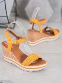 Krásné  sandály dámské zlaté na klínku