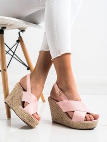 Luxusní růžové dámské  sandály na klínku