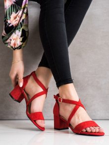 Krásné  sandály červené dámské na širokém podpatku