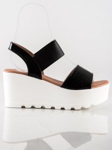 Designové černé dámské  sandály na klínku