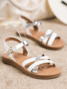 Módní bílé dámské  sandály bez podpatku