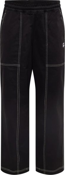 PUMA Kalhoty \'Downtown\' černá / bílá