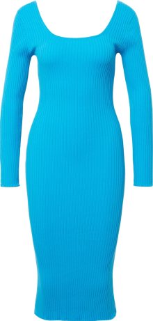 GLAMOROUS Úpletové šaty azurová modrá