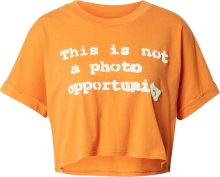 Tričko \'NOT A PHOTO\' Guess krémová / oranžová