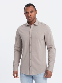 Ombre Clothing Módní popelavá košile s nášivkou V5 SHCS-0138
