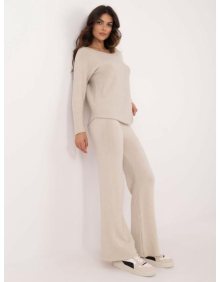 Světle béžový dvoudílný pletený komplet