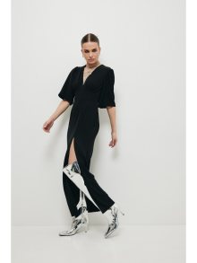 K183 Maxi šaty s vysokým rozparkem na nohavicích - černé EU S